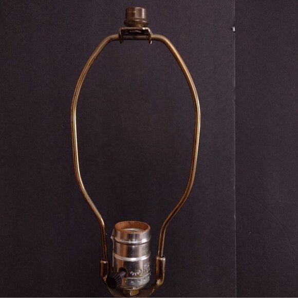 Vtg Underwriters Laboratories Portable Table Lamp Cream Cherub Sitting Plaster? - Picture 2 of 14